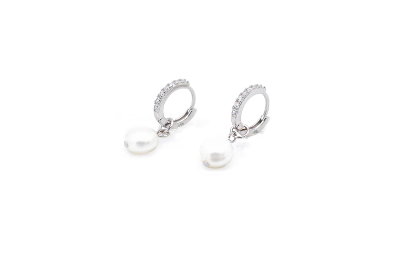 ORECCHINI PENDENTI PERLE